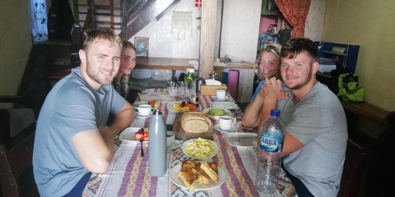 Smiley'S Homestay เบอราสตากี ภายนอก รูปภาพ