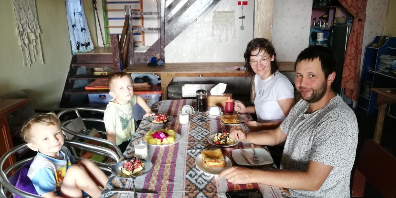 Smiley'S Homestay เบอราสตากี ภายนอก รูปภาพ