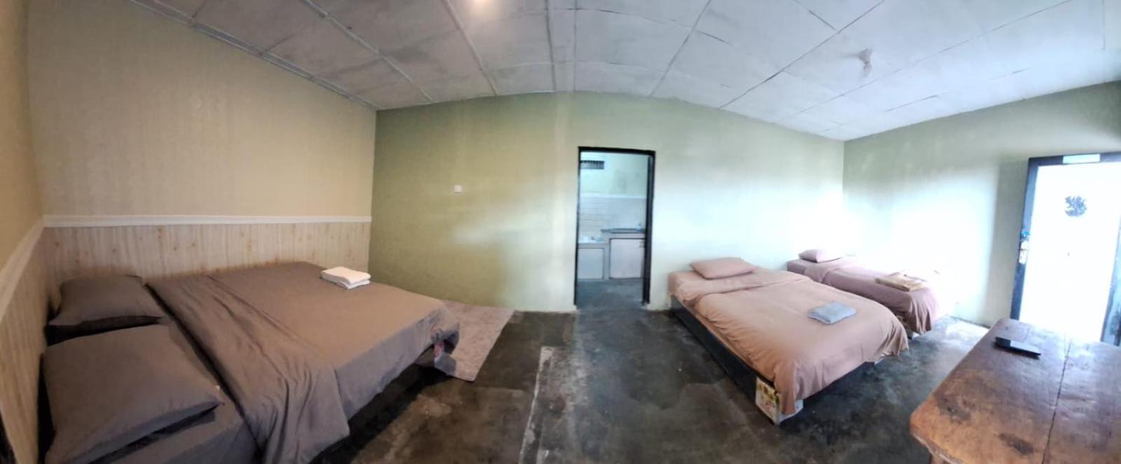 Smiley'S Homestay เบอราสตากี ห้อง รูปภาพ
