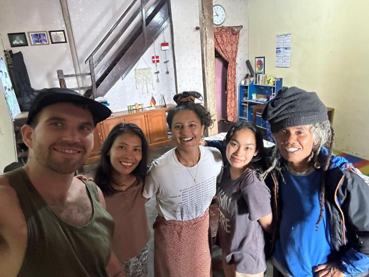 Smiley'S Homestay เบอราสตากี ภายนอก รูปภาพ