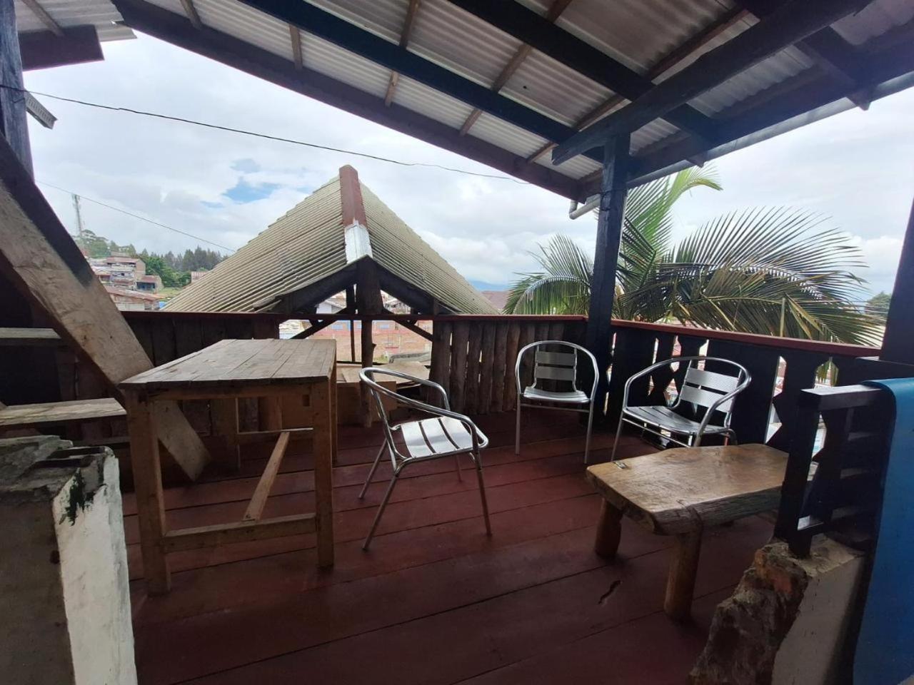 Smiley'S Homestay เบอราสตากี ภายนอก รูปภาพ
