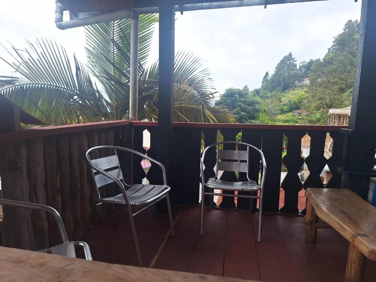 Smiley'S Homestay เบอราสตากี ภายนอก รูปภาพ