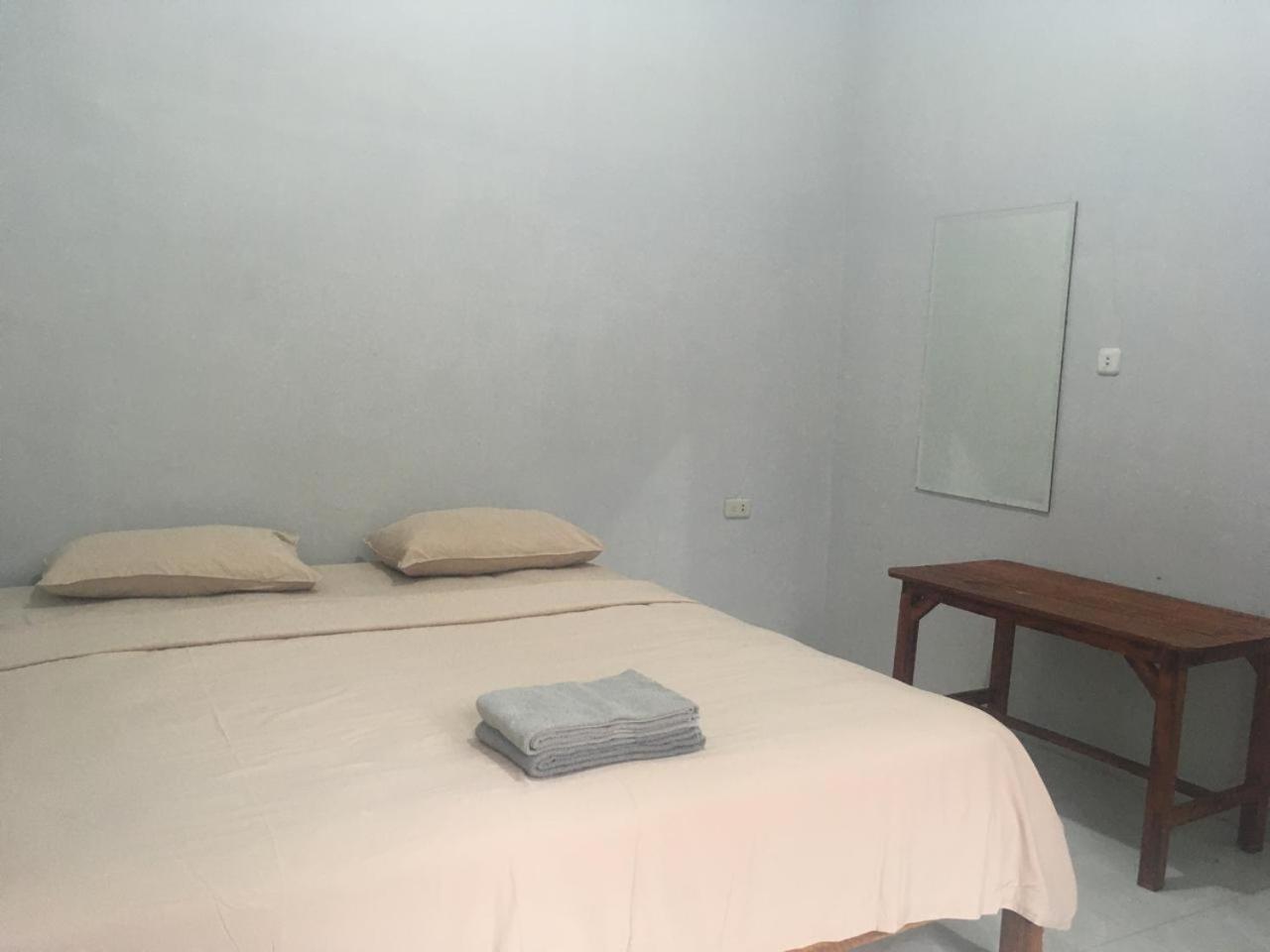Smiley'S Homestay เบอราสตากี ภายนอก รูปภาพ